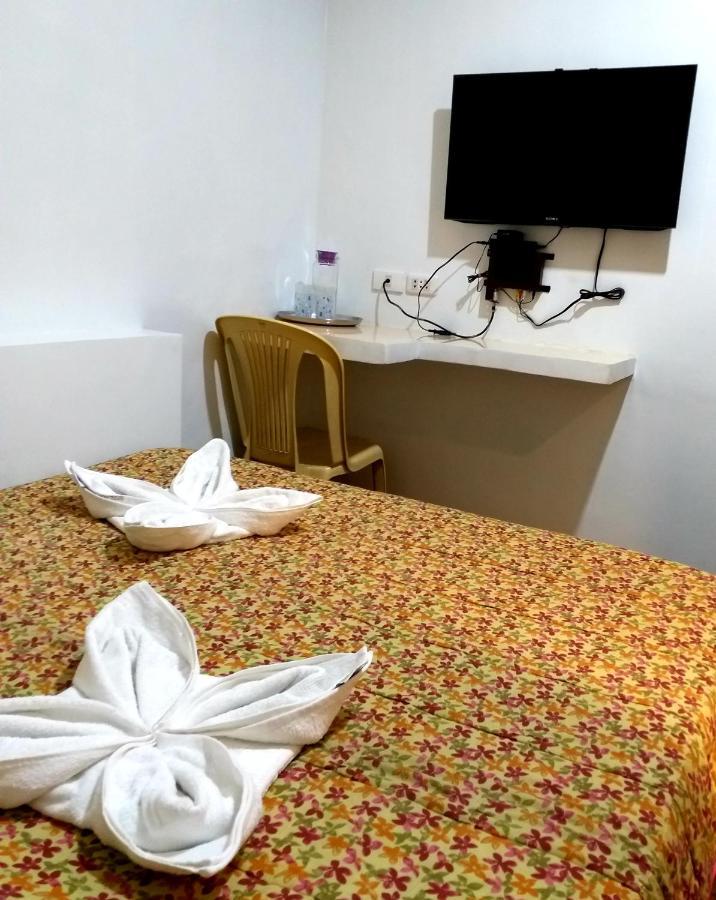 Sola Eleganza Apartelle ケソンシティ エクステリア 写真