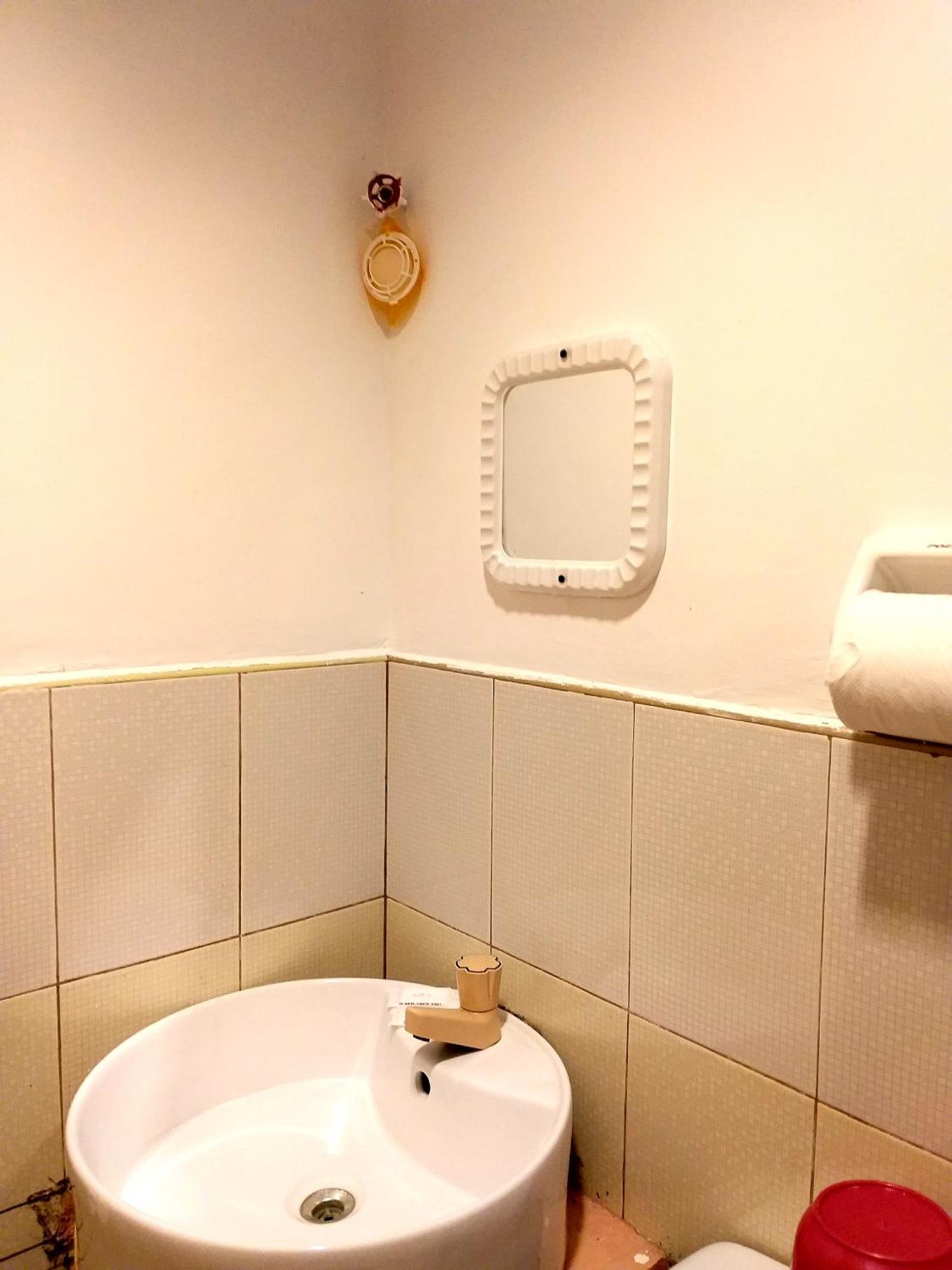 Sola Eleganza Apartelle ケソンシティ エクステリア 写真